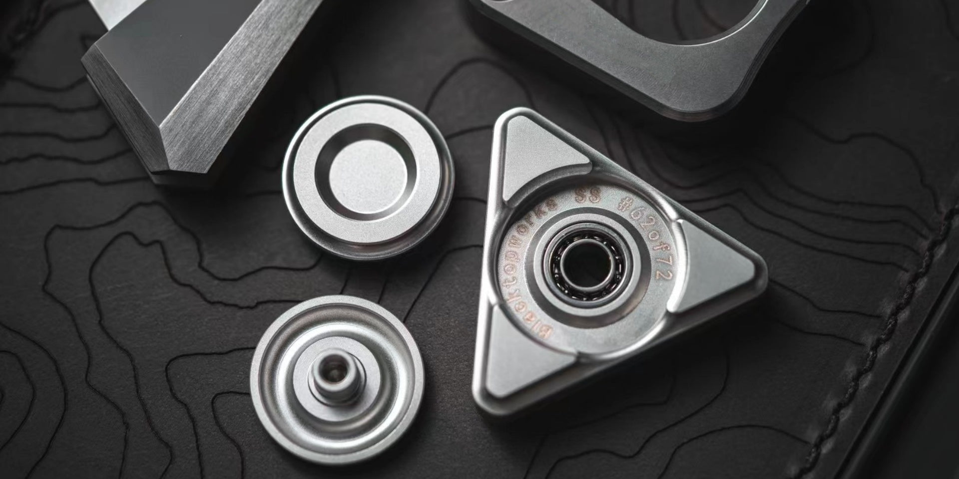 Discover your favorite fingertip toys.